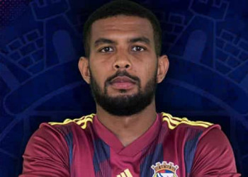 Jogador brasileiro sofre parada cardíaca em jogo e morre em Portugal